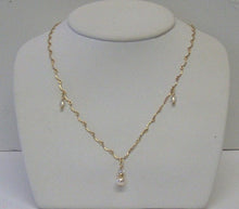 Load image into Gallery viewer, Gold and Pearls - Lively Accents