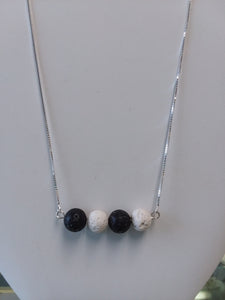 Diffuser/aromatherapy necklace - Lively Accents