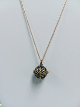 Load image into Gallery viewer, Diffuser locket/Aromatherapy locket - Lively Accents