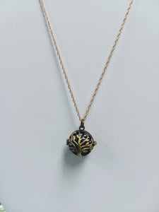 Diffuser locket/Aromatherapy locket - Lively Accents